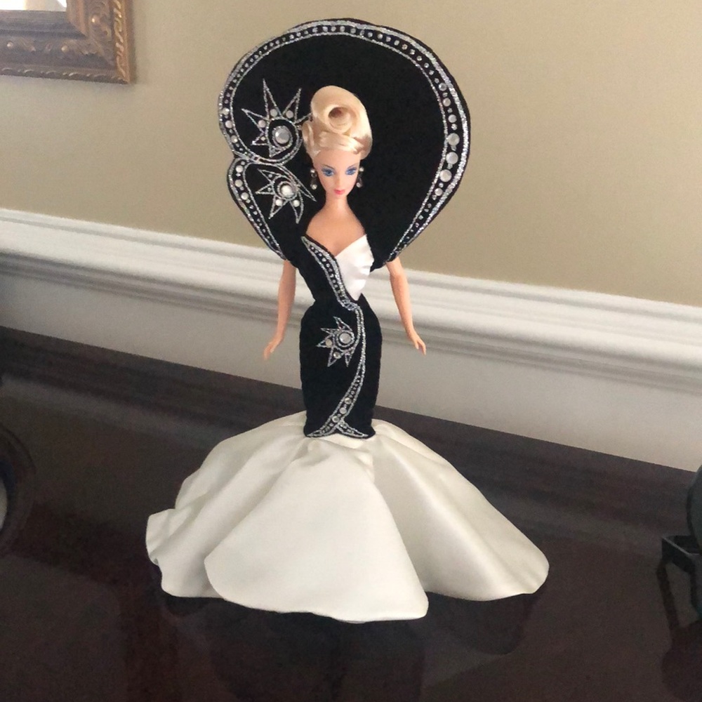 Bib Mackie Diamond Dazzle Barbie